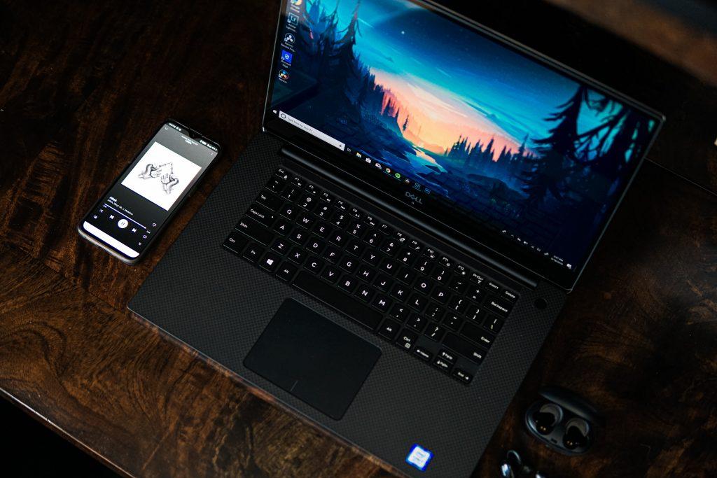 Wir reparieren auch ausgewählte Notebooks Wir reparieren auch ausgewählte Notebooks