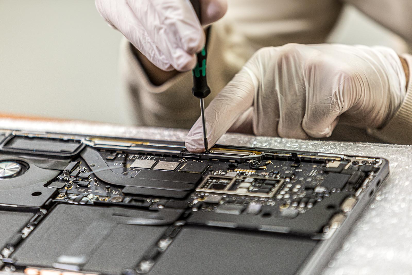 Professionelle MacBook Logicboard Reparatur in Hamburg