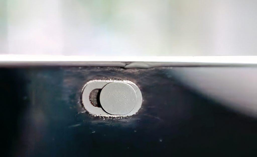 MacBook-Webcam abdecken, ohne das Display zu beschädigen MacBook-Webcam abdecken, ohne das Display zu beschädigen