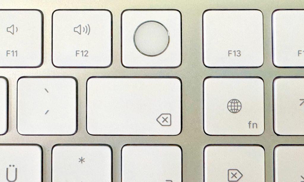 Externe Tastatur mit Touch ID Eine externe Apple-Tastatur mit integriertem Touch ID Sensor.
