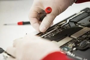 MacBook und iMac Reparatur in Kiel